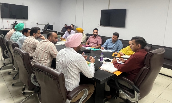 ਡਿਪਟੀ ਕਮਿਸ਼ਨਰ ਵਲੋਂ ਝੋਨੇ ਦੀ ਲਿਫ਼ਟਿੰਗ ’ਚ ਹੋਰ ਤੇਜ਼ੀ ਲਿਆਉਣ ਦੀ ਹਦਾਇਤ