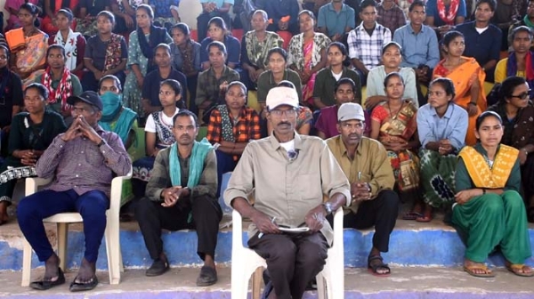 ਰੂਪੇਸ਼ ਅਤੇ ਆਤਮ ਸਮਰਪਣ ਕਰਨ ਵਾਲੇ 210 ਸਾਥੀ