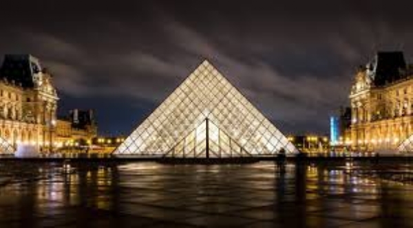 ਲੂਵਰ ਅਜਾਇਬ ਘਰ ਦੀ ਫਾਈਲ ਫੋਟੋ ਲੂਵਰ ਅਜਾਇਬ ਘਰ ਦੀ ਫਾਈਲ ਫੋਟੋ