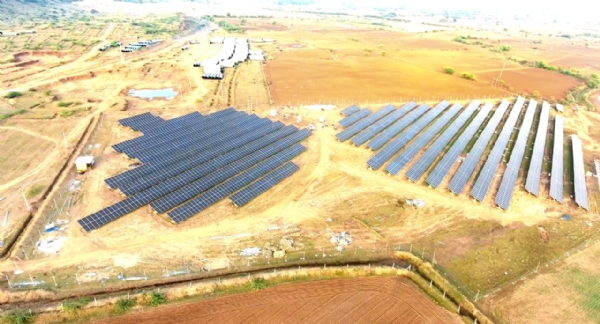 ਸਵਾਈ ਮਾਧੋਪੁਰ ਜ਼ਿਲ੍ਹੇ ਦੇ ਕੋਲਾੜਾ ਰਾਮਸਿੰਘਪੁਰਾ ਵਿਖੇ 294 ਮੈਗਾਵਾਟ ਦਾ ਸੂਰਜੀ ਊਰਜਾ ਪਲਾਂਟ ਲਗਾਇਆ ਗਿਆ ਹੈ।