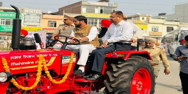 ਸ਼ਹਿਰ ਦੀ ਸਫਾਈ ਵਿਵਸਥਾ ਲਈ ਅਤਿ ਆਧੁਨਿਕ ਫਾਇਰ ਟੈਂਡਰ ਕੀਤਾ ਭੇਂਟ