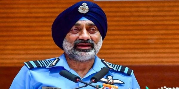 ਹਵਾਈ ਸੈਨਾ ਨੇ ਆਪ੍ਰੇਸ਼ਨ ਸਿੰਦੂਰ ਦੌਰਾਨ ਇੱਕ ਰਾਤ ਵਿੱਚ ਹੀ ਪਾਕਿਸਤਾਨ ਨੂੰ ਗੋਡਿਆ ’ਤੇ ਲਿਆ ਦਿੱਤਾ : ਹਵਾਈ ਸੈਨਾ ਮੁਖੀ