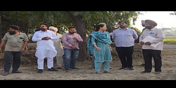 ਡੀ. ਸੀ. ਪਟਿਆਲਾ ਵਲੋਂ ਘਨੁੜਕੀ ਤੇ ਬੌੜਾਂ ਵਿਖੇ ਪਰਾਲੀ ਨਾ ਸਾੜਨ ਵਾਲੇ ਕਿਸਾਨਾਂ ਨਾਲ ਮੁਲਾਕਾਤ