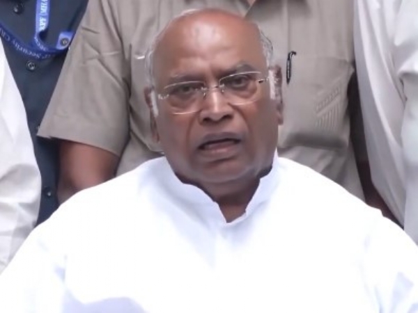 ਮੱਲਿਕਾਰਜੁਨ ਖੜਗੇ ਦੀ ਫਾਈਲ ਫੋਟੋ ਮੱਲਿਕਾਰਜੁਨ ਖੜਗੇ ਦੀ ਫਾਈਲ ਫੋਟੋ