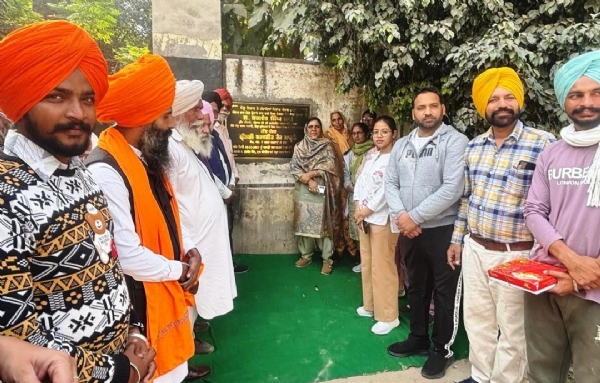 ਵਿਧਾਇਕਾ ਮਾਣੂੰਕੇ ਹੈਲਥ ਵੈਲਨੈਂਸ ਸੈਂਟਰਾਂ ਤੇ ਪੰਚਾਇਤ ਘਰਾਂ ਦੇ ਨੀਂਹ ਪੱਥਰ ਰੱਖਣ ਮੌਕੇ।