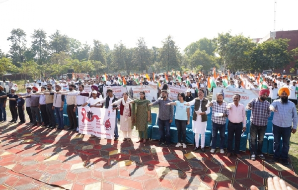 ਸਰਕਾਰੀ ਪੌਲੀਟੈਕਨਿਕ ਕਾਲਜ ਖੂਨੀਮਾਜਰਾ ਤੋਂ ਦੁਸ਼ਹਿਰਾ ਗਰਾਊਂਡ, ਖਰੜ ਤੱਕ ਕਰਵਾਏ ਗਏ ਏਕਤਾ ਮਾਰਚ ਦਾ ਦ੍ਰਿਸ਼। ਸਰਕਾਰੀ ਪੌਲੀਟੈਕਨਿਕ ਕਾਲਜ ਖੂਨੀਮਾਜਰਾ ਤੋਂ ਦੁਸ਼ਹਿਰਾ ਗਰਾਊਂਡ, ਖਰੜ ਤੱਕ ਕਰਵਾਏ ਗਏ ਏਕਤਾ ਮਾਰਚ ਦਾ ਦ੍ਰਿਸ਼।