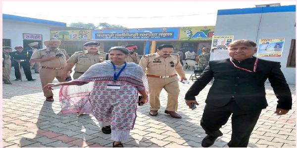 ਪੰਜਾਬ : ਤਰਨਤਾਰਨ ਉਪ ਚੋਣ ਲਈ ਵੋਟਿੰਗ ਸ਼ਾਂਤੀਪੂਰਵਕ ਸਮਾਪਤ