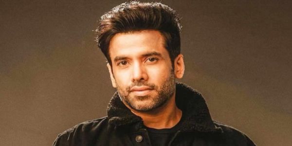 ਜ਼ਰੀਨ ਖਾਨ ਦੀ ਪ੍ਰਾਰਥਨਾ ਸਭਾ ’ਚ ਡਿੱਗਣ ਤੋਂ ਬਾਅਦ ਜਤਿੰਦਰ ਦੀ ਸਿਹਤ 'ਤੇ ਬੋਲੇ ਤੁਸ਼ਾਰ ਕਪੂਰ