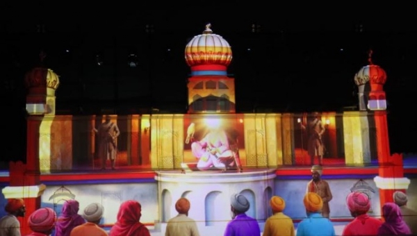 ਸ੍ਰੀ ਗੁਰੂ ਤੇਗ ਬਹਾਦਰ ਜੀ ਦੇ ਜੀਵਨ ਅਤੇ ਫਲਸਫੇ ਨੂੰ ਦਰਸਾਉਂਦੇ ਲਾਈਟ ਐਂਡ ਸਾਊਂਡ ਸ਼ੋਅ ਦਾ ਦ੍ਰਿਸ਼। ਸ੍ਰੀ ਗੁਰੂ ਤੇਗ ਬਹਾਦਰ ਜੀ ਦੇ ਜੀਵਨ ਅਤੇ ਫਲਸਫੇ ਨੂੰ ਦਰਸਾਉਂਦੇ ਲਾਈਟ ਐਂਡ ਸਾਊਂਡ ਸ਼ੋਅ ਦਾ ਦ੍ਰਿਸ਼।