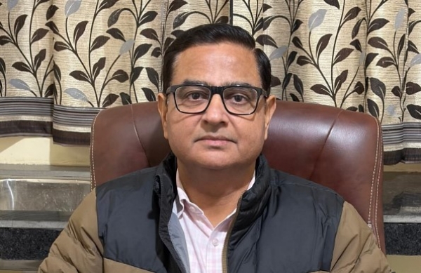 ਡਿਪਟੀ ਡਾਇਰੈਕਟਰ ਪਸ਼ੂ ਪਾਲਣ, ਜਿਲਾ ਤਰਨ ਤਾਰਨ ਡਾ. ਮੁਨੀਸ਼ ਗੁਪਤਾ ਜਾਣਕਾਰੀ ਦਿੰਦੇ ਹੋਏ। ਡਿਪਟੀ ਡਾਇਰੈਕਟਰ ਪਸ਼ੂ ਪਾਲਣ, ਜਿਲਾ ਤਰਨ ਤਾਰਨ ਡਾ. ਮੁਨੀਸ਼ ਗੁਪਤਾ ਜਾਣਕਾਰੀ ਦਿੰਦੇ ਹੋਏ।