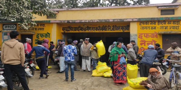 ਖਾਦ ਦੀ ਕਾਲਾਬਾਜ਼ਾਰੀ ਰੋਕਣ ਲਈ ਕੇਂਦਰ ਦੀ ਵੱਡੀ ਕਾਰਵਾਈ, ਦੇਸ਼ ਭਰ ’ਚ ਹੁਣ ਤੱਕ 3.17 ਲੱਖ ਛਾਪੇ ਮਾਰੇ, 3,645 ਲਾਇਸੈਂਸ ਰੱਦ ਅਤੇ 418 ਐਫਆਈਆਰ