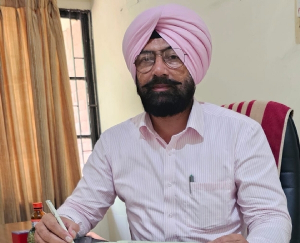 ਡਿਪਟੀ ਡਾਇਰੈਕਟਰ ਡੇਅਰੀ ਵਰਿਆਮ ਸਿੰਘ ਡਿਪਟੀ ਡਾਇਰੈਕਟਰ ਡੇਅਰੀ ਵਰਿਆਮ ਸਿੰਘ