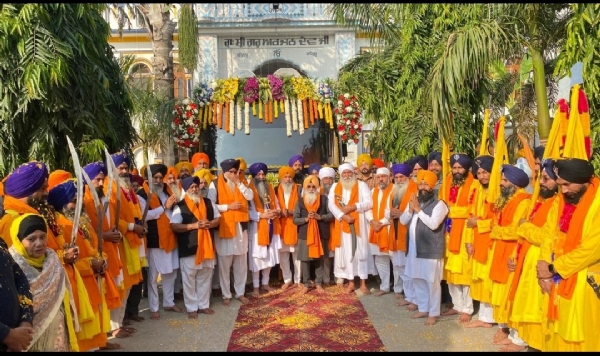 ਅਸਾਮ ਤੋਂ ਆਰੰਭ ਹੋਇਆ ਸ਼ਹੀਦੀ ਨਗਰ ਕੀਰਤਨ ਗੁਰਦੁਆਰਾ ਮੌ ਸਾਹਿਬ ਫਿਲੌਰ ਤੋਂ ਆਲਮਗੀਰ ਲੁਧਿਆਣਾ ਲਈ ਰਵਾਨਾ ਹੁੰਦਾ ਹੋਇਆ। ਅਸਾਮ ਤੋਂ ਆਰੰਭ ਹੋਇਆ ਸ਼ਹੀਦੀ ਨਗਰ ਕੀਰਤਨ ਗੁਰਦੁਆਰਾ ਮੌ ਸਾਹਿਬ ਫਿਲੌਰ ਤੋਂ ਆਲਮਗੀਰ ਲੁਧਿਆਣਾ ਲਈ ਰਵਾਨਾ ਹੁੰਦਾ ਹੋਇਆ।