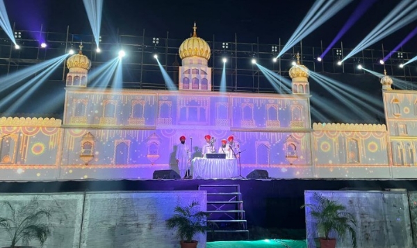 ਲੁਧਿਆਣਾ ਵਿਖੇ ਆਯੋਜਿਤ ਲਾਈਟ ਐਂਡ ਸਾਊਂਡ ਸ਼ੋਅ ਦਾ ਦ੍ਰਿਸ਼। ਲੁਧਿਆਣਾ ਵਿਖੇ ਆਯੋਜਿਤ ਲਾਈਟ ਐਂਡ ਸਾਊਂਡ ਸ਼ੋਅ ਦਾ ਦ੍ਰਿਸ਼।