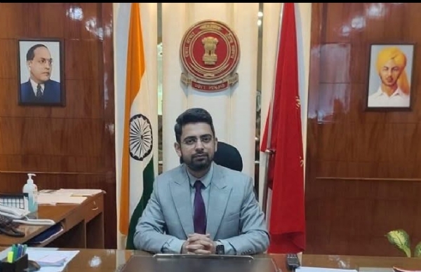 ਜ਼ਿਲ੍ਹਾ ਮੈਜਿਸਟ੍ਰੇਟ ਸਾਗਰ ਸੇਤੀਆ. ਜ਼ਿਲ੍ਹਾ ਮੈਜਿਸਟ੍ਰੇਟ ਸਾਗਰ ਸੇਤੀਆ.