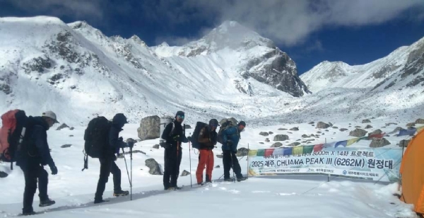 ਅੱਪਰ ਮੁਸਤਾਂਗ ਪਹੁੰਚੇ ਵਿਦੇਸ਼ੀ ਸੈਲਾਨੀ।