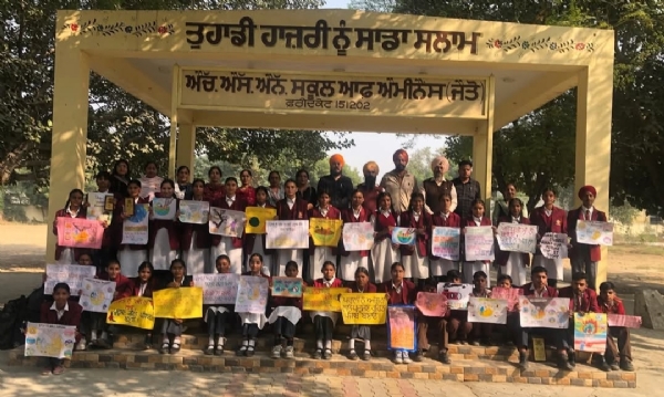 ਕ੍ਰਿਸ਼ੀ ਵਿਗਿਆਨ ਕੇਂਦਰ, ਫ਼ਰੀਦਕੋਟ ਪਰਾਲੀ ਨਾ ਸਾੜਨ ਲਈ ਲਗਾਏ ਜਾਗਰੂਕਤਾ ਕੈਂਪ ਦਾ ਦ੍ਰਿਸ਼। ਕ੍ਰਿਸ਼ੀ ਵਿਗਿਆਨ ਕੇਂਦਰ, ਫ਼ਰੀਦਕੋਟ ਪਰਾਲੀ ਨਾ ਸਾੜਨ ਲਈ ਲਗਾਏ ਜਾਗਰੂਕਤਾ ਕੈਂਪ ਦਾ ਦ੍ਰਿਸ਼।