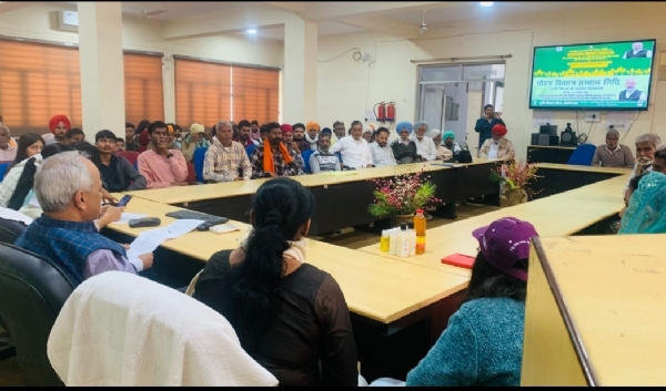 ਅਬੋਹਰ ਵਿਖੇ ਆਯੋਜਿਤ ਖੇਤੀਬਾੜੀ ਨਵੀਨਤਾ ਅਤੇ ਕਿਸਾਨ ਜਾਗਰੂਕਤਾ ਪ੍ਰੋਗਰਾਮ ਦਾ ਦ੍ਰਿਸ਼।