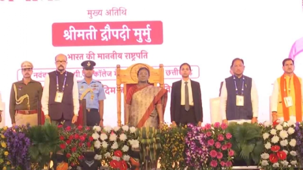 ਰਾਸ਼ਟਰਪਤੀ ਆਦਿਵਾਸੀ ਮਾਣ ਦਿਵਸ ਸਮਾਗਮ ਵਿੱਚ ਸ਼ਾਮਲ ਹੋਣ ਲਈ ਛੱਤੀਸਗੜ੍ਹ ਦੇ ਅੰਬਿਕਾਪੁਰ ਪਹੁੰਚੇ