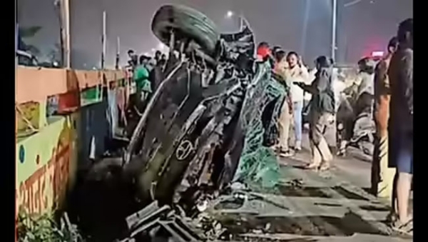 ਫੋਟੋ: ਅੰਬਰਨਾਥ ਵਿੱਚ ਹਾਦਸਾਗ੍ਰਸਤ ਕਾਰ