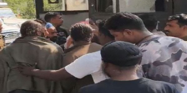 ਮੱਧ ਪ੍ਰਦੇਸ਼ ਦੇ ਸੇਂਧਵਾ ਵਿੱਚ ਗੈਰ-ਕਾਨੂੰਨੀ ਹਥਿਆਰ ਫੈਕਟਰੀ ਦਾ ਪਰਦਾਫਾਸ਼; ਨਿਰਮਾਣ ਸਮੱਗਰੀ ਅਤੇ ਅਧੂਰੇ ਬਣੇ ਹਥਿਆਰ ਬਰਾਮਦ