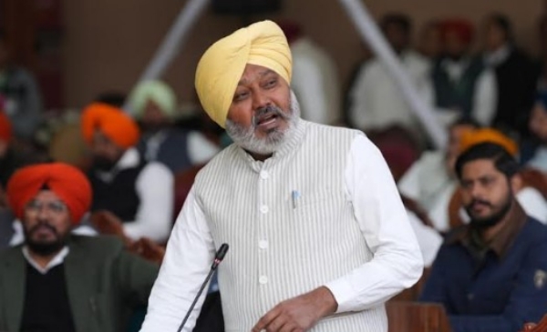 ਵਿੱਤ ਮੰਤਰੀ ਹਰਪਾਲ ਸਿੰਘ ਚੀਮਾ ਸਦਨ ’ਚ ਸੰਬੋਧਨ ਕਰਦੇ ਹੋਏ।