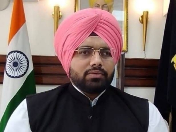 ਜ਼ਿਲ੍ਹਾ ਮੈਜਿਸਟਰੇਟ ਅੰਕੁਰਜੀਤ ਸਿੰਘ ਜ਼ਿਲ੍ਹਾ ਮੈਜਿਸਟਰੇਟ ਅੰਕੁਰਜੀਤ ਸਿੰਘ