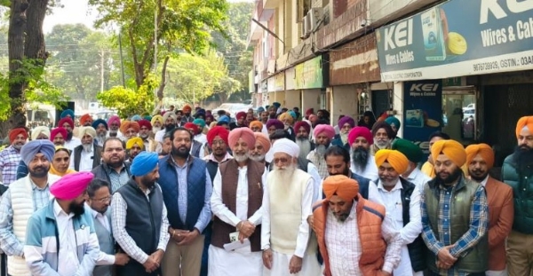 ਬਲਬੀਰ ਸਿੱਧੂ ਮੁਹਾਲੀ ਹਲਕੇ ਦੇ ਪਿੰਡਾਂ ਦੇ ਕਾਂਗਰਸੀ ਵਰਕਰਾਂ ਨਾਲ ਅਹਿਮ ਮੀਟਿੰਗ ਉਪਰੰਤ। ਬਲਬੀਰ ਸਿੱਧੂ ਮੁਹਾਲੀ ਹਲਕੇ ਦੇ ਪਿੰਡਾਂ ਦੇ ਕਾਂਗਰਸੀ ਵਰਕਰਾਂ ਨਾਲ ਅਹਿਮ ਮੀਟਿੰਗ ਉਪਰੰਤ।