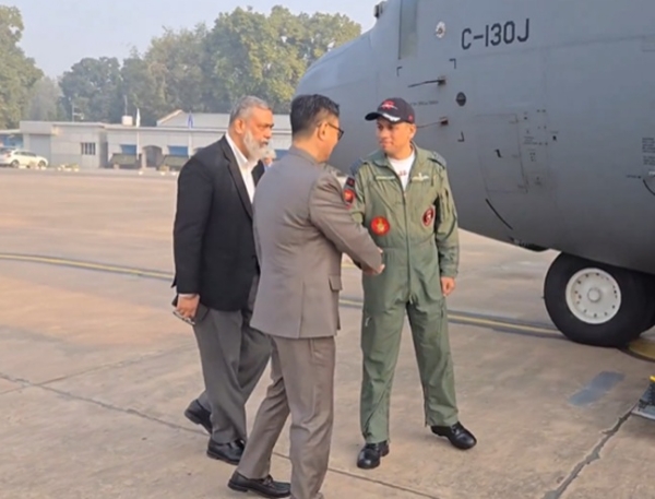 ਕੇਂਦਰੀ ਮੰਤਰੀ ਕਿਰਨ ਰਿਜਿਜੂ ਅੱਜ ਨਵੀਂ ਦਿੱਲੀ ਤੋਂ ਭੂਟਾਨ ਲਈ ਰਵਾਨਾ ਹੋਏ। ਕੇਂਦਰੀ ਮੰਤਰੀ ਕਿਰਨ ਰਿਜਿਜੂ ਅੱਜ ਨਵੀਂ ਦਿੱਲੀ ਤੋਂ ਭੂਟਾਨ ਲਈ ਰਵਾਨਾ ਹੋਏ।