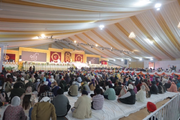 ਸ੍ਰੀ ਗੁਰੂ ਤੇਗ ਬਹਾਦਰ ਸਾਹਿਬ ਜੀ ਦੇ 350ਵੇਂ ਸ਼ਹੀਦੀ ਦਿਵਸ ਦੀ ਯਾਦ ਵਿੱਚ ਲਾਲ ਕਿਲ੍ਹੇ ਦੇ ਪਰਿਸਰ ਵਿੱਚ ਆਯੋਜਿਤ ਤਿੰਨ ਦਿਨਾਂ ਸਮਾਗਮ ਦੀ ਫਾਈਲ ਫੋਟੋ। ਸ੍ਰੀ ਗੁਰੂ ਤੇਗ ਬਹਾਦਰ ਸਾਹਿਬ ਜੀ ਦੇ 350ਵੇਂ ਸ਼ਹੀਦੀ ਦਿਵਸ ਦੀ ਯਾਦ ਵਿੱਚ ਲਾਲ ਕਿਲ੍ਹੇ ਦੇ ਪਰਿਸਰ ਵਿੱਚ ਆਯੋਜਿਤ ਤਿੰਨ ਦਿਨਾਂ ਸਮਾਗਮ ਦੀ ਫਾਈਲ ਫੋਟੋ।