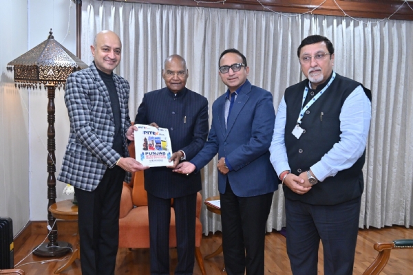 ਸਾਬਕਾ ਰਾਸ਼ਟਰਪਤੀ ਸ਼੍ਰੀ ਰਾਮਨਾਥ ਕੋਵਿੰਦ ਨੂੰ ਪਾਈਟੈਕਸ 2025 ਲਈ ਸੱਦਾ ਦਿੰਦਾ ਹੋਇਆ ਪੀਐਚਡੀਸੀਸੀਆਈ ਦਾ ਵਫ਼ਦ।