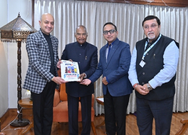 ਪੀਐਚਡੀ ਚੈਂਬਰ ਆਫ਼ ਕਾਮਰਸ ਐਂਡ ਇੰਡਸਟਰੀ ਦੇ ਸੰਜੇ ਸਿੰਘਾਨੀਆ, ਉਪ ਪ੍ਰਧਾਨ ਕਰਨ ਗਿਲਹੋਤਰਾ, ਚੇਅਰਪਰਸਨ, ਪੰਜਾਬ ਚੈਪਟਰ; ਅਤੇ ਨਵੀਨ ਸੇਠ, ਡਿਪਟੀ ਸੈਕਟਰੀ ਜਨਰਲ ਰਾਮਨਾਥ ਕੋਵਿੰਦ ਨਾਲ ਮੁਲਾਕਾਤ ਦੌਰਾਨ।