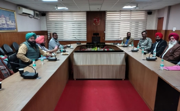 ਜਿਲ੍ਹਾ ਸੈਨਿਕ ਦੀ ਹੋਈ ਤਿਮਾਹੀ ਮੀਟਿੰਗ ਦਾ ਦ੍ਰਿਸ਼. ਜਿਲ੍ਹਾ ਸੈਨਿਕ ਦੀ ਹੋਈ ਤਿਮਾਹੀ ਮੀਟਿੰਗ ਦਾ ਦ੍ਰਿਸ਼.