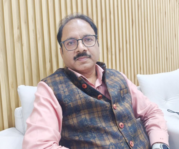 ਈਪੀਐਫਓ ਦੇ ਖੇਤਰੀ ਕਮਿਸ਼ਨਰ ਆਲੋਕ ਯਾਦਵ ਈਪੀਐਫਓ ਦੇ ਖੇਤਰੀ ਕਮਿਸ਼ਨਰ ਆਲੋਕ ਯਾਦਵ