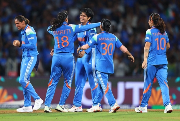 ਭਾਰਤੀ ਮਹਿਲਾ ਟੀਮ ਬਣੀ ਵਨਡੇ ਵਿਸ਼ਵ ਚੈਂਪੀਅਨ ਭਾਰਤੀ ਮਹਿਲਾ ਟੀਮ ਬਣੀ ਵਨਡੇ ਵਿਸ਼ਵ ਚੈਂਪੀਅਨ