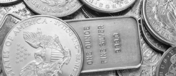 ਸਰਾਫਾ ਬਾਜ਼ਾਰ ਵਿੱਚ ਚਾਂਦੀ ਦੀਆਂ ਕੀਮਤਾਂ ਵਿੱਚ ਗਿਰਾਵਟ ਜਾਰੀ ਹੈ। ਸਰਾਫਾ ਬਾਜ਼ਾਰ ਵਿੱਚ ਚਾਂਦੀ ਦੀਆਂ ਕੀਮਤਾਂ ਵਿੱਚ ਗਿਰਾਵਟ ਜਾਰੀ ਹੈ।