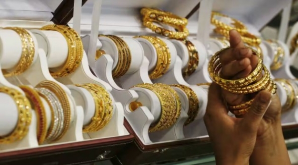 ਸਰਾਫਾ ਬਾਜ਼ਾਰ ਵਿੱਚ ਸੋਨਾ 900 ਰੁਪਏ ਤੱਕ ਸਸਤਾ ਹੋਇਆ ਸਰਾਫਾ ਬਾਜ਼ਾਰ ਵਿੱਚ ਸੋਨਾ 900 ਰੁਪਏ ਤੱਕ ਸਸਤਾ ਹੋਇਆ