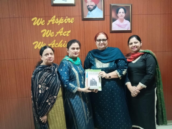 ਲਾਇਲਪੁਰ ਖ਼ਾਲਸਾ ਕਾਲਜ ਫਾਰ ਵਿਮੈਨ, ਜਲੰਧਰ ਵੱਲੋਂ ਸ੍ਰੀ ਗੁਰੂ ਤੇਗ ਬਹਾਦਰ ਜੀ ਦੇ 350ਵੇਂ ਸ਼ਹੀਦੀ ਪੁਰਬ ਨੂੰ ਮਨਾਉਣ ਲਈ ਐਕਸਟੈਂਸ਼ਨ ਲੈਕਚਰ ਦਾ ਆਯੋਜਨ ਕੀਤਾ ਗਿਆ। ਲਾਇਲਪੁਰ ਖ਼ਾਲਸਾ ਕਾਲਜ ਫਾਰ ਵਿਮੈਨ, ਜਲੰਧਰ ਵੱਲੋਂ ਸ੍ਰੀ ਗੁਰੂ ਤੇਗ ਬਹਾਦਰ ਜੀ ਦੇ 350ਵੇਂ ਸ਼ਹੀਦੀ ਪੁਰਬ ਨੂੰ ਮਨਾਉਣ ਲਈ ਐਕਸਟੈਂਸ਼ਨ ਲੈਕਚਰ ਦਾ ਆਯੋਜਨ ਕੀਤਾ ਗਿਆ।