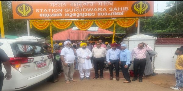 ਹਰਭਜਨ ਸਿੰਘ ਈ.ਟੀ.ਓ. ਥਿਰਵੂਨੰਤਮਪੂਰਮ ਦੇ ਗੁਰੂ ਘਰ ਵਿਖੇ ਹੋਏ ਨਤਮਸਤਕ