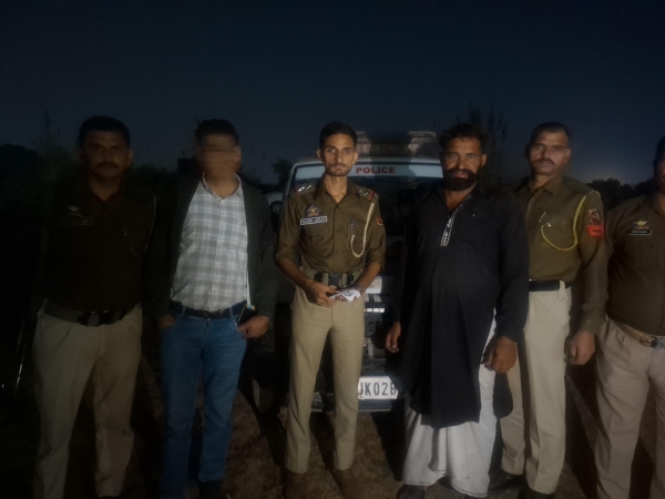 ਪੁਲਿਸ ਵੱਲੋਂ ਕਾਬੂ ਕੀਤਾ ਗਿਆ ਮੁਲਜ਼ਮ ਪੁਲਿਸ ਵੱਲੋਂ ਕਾਬੂ ਕੀਤਾ ਗਿਆ ਮੁਲਜ਼ਮ