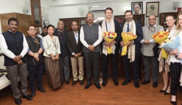 ਭਾਰਤ ਅਤੇ ਯੂਕੇ ਨੇ ਕਾਨੂੰਨ ਅਤੇ ਨਿਆਂ ਦੇ ਖੇਤਰ ਵਿੱਚ ਸਹਿਯੋਗ ਵਧਾਉਣ ਬਾਰੇ ਚਰਚਾ ਕੀਤੀ ਭਾਰਤ ਅਤੇ ਯੂਕੇ ਨੇ ਕਾਨੂੰਨ ਅਤੇ ਨਿਆਂ ਦੇ ਖੇਤਰ ਵਿੱਚ ਸਹਿਯੋਗ ਵਧਾਉਣ ਬਾਰੇ ਚਰਚਾ ਕੀਤੀ