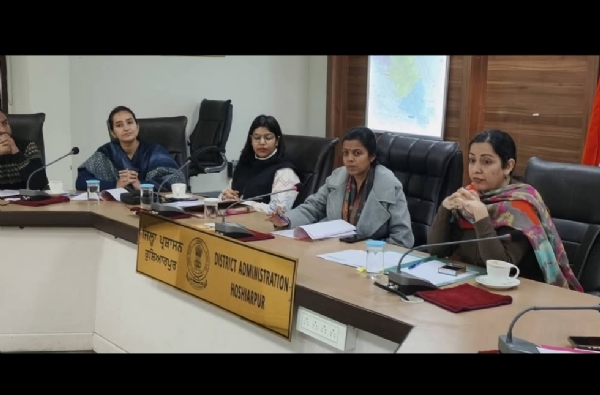 ਡਿਪਟੀ ਕਮਿਸ਼ਨਰ ਆਸ਼ਿਕਾ ਜੈਨ ਪ੍ਰਬੰਧਕੀ ਕੰਪਲੈਕਸ ਵਿਖੇ ਵੱਖ-ਵੱਖ ਵਿਭਾਗਾਂ ਦੇ ਅਧਿਕਾਰੀਆਂ ਨਾਲ ਮੀਟਿੰਗ ਦੌਰਾਨ. ਡਿਪਟੀ ਕਮਿਸ਼ਨਰ ਆਸ਼ਿਕਾ ਜੈਨ ਪ੍ਰਬੰਧਕੀ ਕੰਪਲੈਕਸ ਵਿਖੇ ਵੱਖ-ਵੱਖ ਵਿਭਾਗਾਂ ਦੇ ਅਧਿਕਾਰੀਆਂ ਨਾਲ ਮੀਟਿੰਗ ਦੌਰਾਨ.