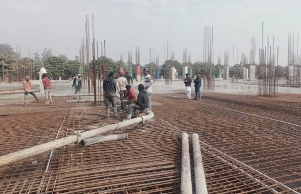 ਗੁ: ਸਿੰਘ ਸ਼ਹੀਦਾਂ ਵਿਖੇ ਬਨਣ ਵਾਲੀ ਬਹੁਮੰਜਿਲੀ ਕਾਰ ਪਾਰਕਿੰਗ ਦੀ ਦੂਜੀ ਮੰਜਿਲ ਦਾ ਲੈਂਟਰ ਪਾਏ ਜਾਣ ਦਾ ਦ੍ਰਿਸ਼। ਗੁ: ਸਿੰਘ ਸ਼ਹੀਦਾਂ ਵਿਖੇ ਬਨਣ ਵਾਲੀ ਬਹੁਮੰਜਿਲੀ ਕਾਰ ਪਾਰਕਿੰਗ ਦੀ ਦੂਜੀ ਮੰਜਿਲ ਦਾ ਲੈਂਟਰ ਪਾਏ ਜਾਣ ਦਾ ਦ੍ਰਿਸ਼।