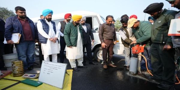 ਭਗਵੰਤ ਮਾਨ ਵਲੋਂ ਪਟਿਆਲਾ ਅਤੇ ਫਤਿਹਗੜ੍ਹ ਸਾਹਿਬ ਜ਼ਿਲ੍ਹਿਆਂ ’ਚ ਤਿੰਨ ਨਿਰਮਾਣ ਅਧੀਨ ਸੜਕਾਂ ਦਾ ਅਚਨਚੇਤ ਨਿਰੀਖਣ