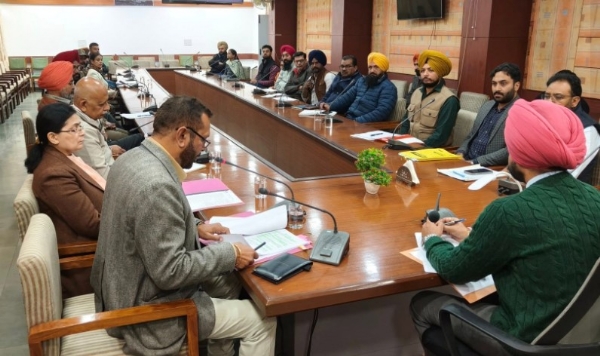 ਏ. ਡੀ. ਸੀ. ਮੋਗਾ ਜ਼ਿਲ੍ਹਾ ਸੈਨਿਕ ਬੋਰਡ ਮੋਗਾ ਨਾਲ ਤਿਮਾਹੀ ਮੀਟਿੰਗ ਦੌਰਾਨ।