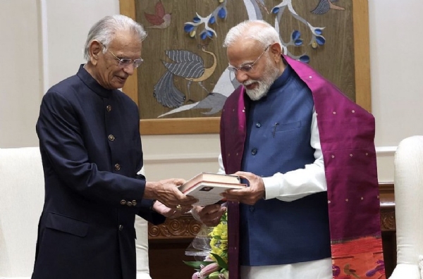 ਸ਼ਿਵਰਾਜ ਸਿੰਘ ਪਾਟਿਲ ਨਾਲ ਪ੍ਰਧਾਨ ਮੰਤਰੀ ਮੋਦੀ। ਫਾਈਲ ਫੋਟੋ ਸ਼ਿਵਰਾਜ ਸਿੰਘ ਪਾਟਿਲ ਨਾਲ ਪ੍ਰਧਾਨ ਮੰਤਰੀ ਮੋਦੀ। ਫਾਈਲ ਫੋਟੋ