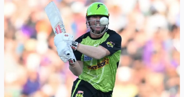 ਸਿਡਨੀ ਥੰਡਰ ਦੇ ਕਪਤਾਨ ਡੇਵਿਡ ਵਾਰਨਰ ਸਿਡਨੀ ਥੰਡਰ ਦੇ ਕਪਤਾਨ ਡੇਵਿਡ ਵਾਰਨਰ