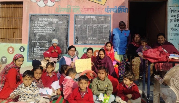 ਹੁਸ਼ਿਆਰਪੁਰ ਦੇ ਸਾਰੇ ਆਂਗਨਵਾੜੀ ਕੇਂਦਰਾਂ ਵਿਚ ਉਤਸ਼ਾਹ ਨਾਲ ਈ.ਸੀ.ਸੀ.ਈ. ਦਿਵਸ ਮਨਾਏ ਜਾਣ ਦਾ ਦ੍ਰਿਸ਼। ਹੁਸ਼ਿਆਰਪੁਰ ਦੇ ਸਾਰੇ ਆਂਗਨਵਾੜੀ ਕੇਂਦਰਾਂ ਵਿਚ ਉਤਸ਼ਾਹ ਨਾਲ ਈ.ਸੀ.ਸੀ.ਈ. ਦਿਵਸ ਮਨਾਏ ਜਾਣ ਦਾ ਦ੍ਰਿਸ਼।