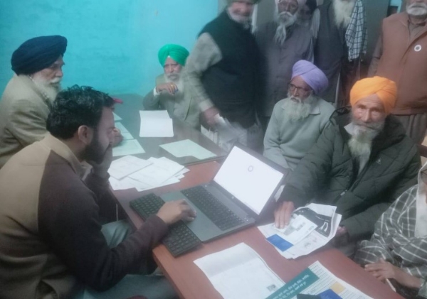 ਬੀ.ਡੀ.ਪੀ.ਓ. ਦਫ਼ਤਰ ਮਹਿਲ ਕਲਾਂ ਵਿਖੇ ਲਗਾਏ ਪੈਨਸ਼ਨ ਸੇਵਾ ਮੇਲੇ ਦਾ ਦ੍ਰਿਸ਼ ਬੀ.ਡੀ.ਪੀ.ਓ. ਦਫ਼ਤਰ ਮਹਿਲ ਕਲਾਂ ਵਿਖੇ ਲਗਾਏ ਪੈਨਸ਼ਨ ਸੇਵਾ ਮੇਲੇ ਦਾ ਦ੍ਰਿਸ਼