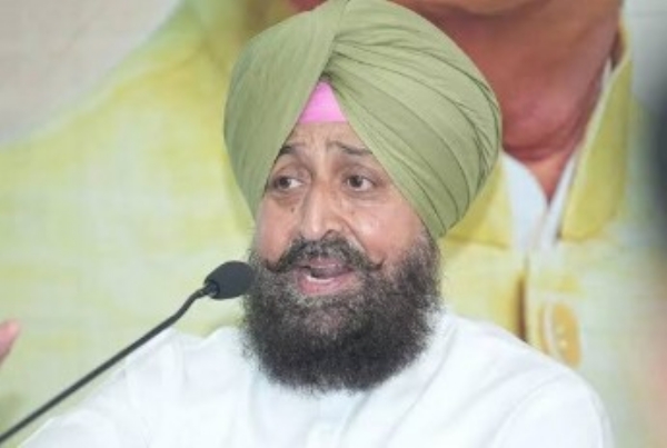 ਵਿਰੋਧੀ ਧਿਰ ਦੇ ਨੇਤਾ ਪ੍ਰਤਾਪ ਸਿੰਘ ਬਾਜਵਾ। ਵਿਰੋਧੀ ਧਿਰ ਦੇ ਨੇਤਾ ਪ੍ਰਤਾਪ ਸਿੰਘ ਬਾਜਵਾ।